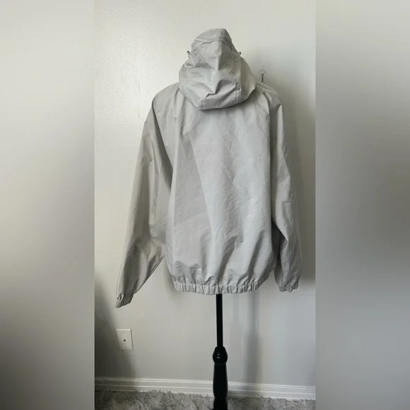 H&M Water Repellent and Windproof Jacket - size Small - Picture 4 of 10